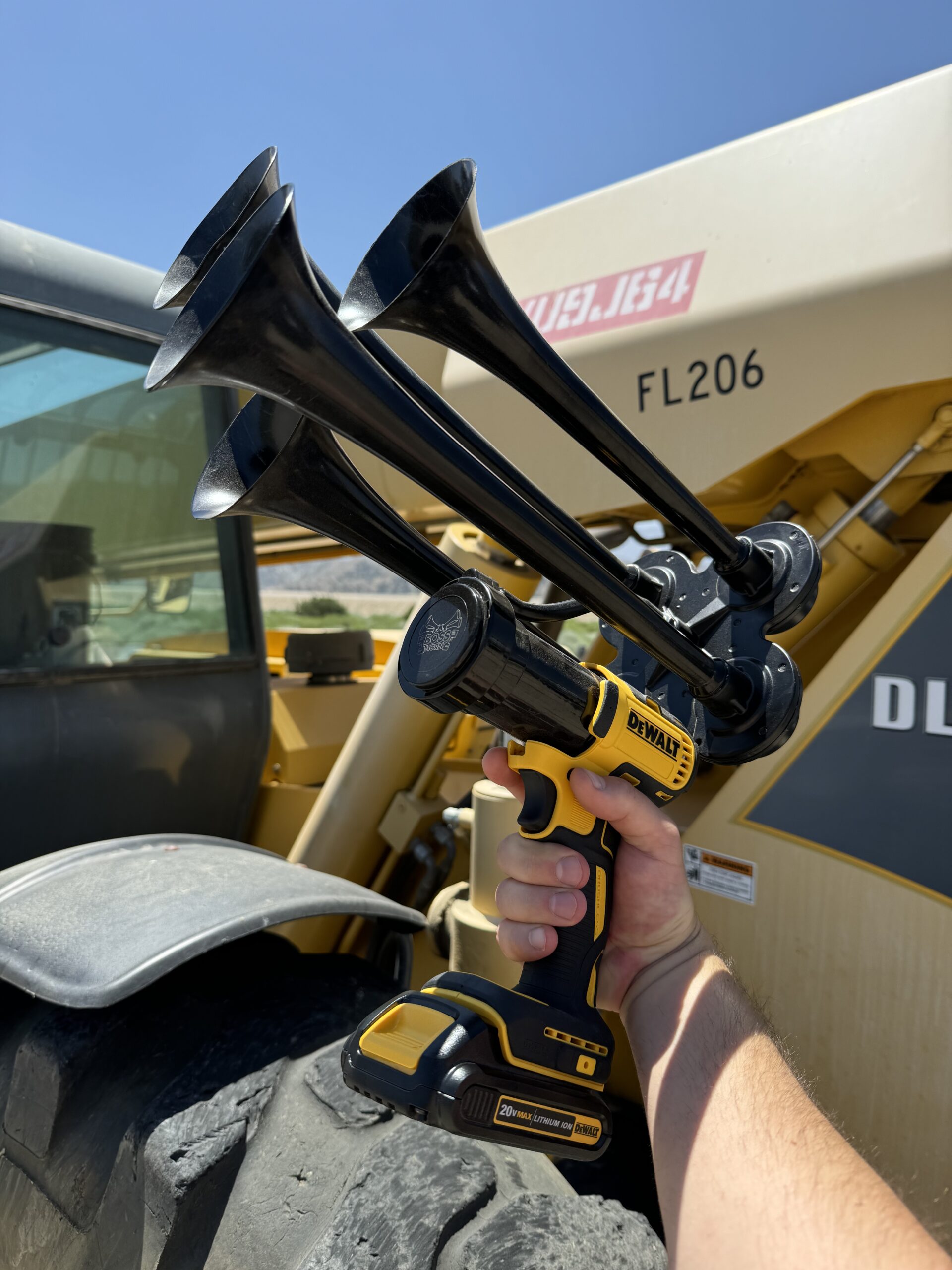 How a DeWalt Air Horn Attachment Can Improve Your Worksite Safety and Efficiency